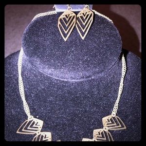 Brand New Necklace Earing  Set
